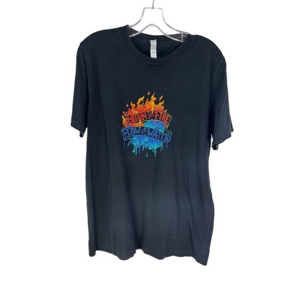 Burn like Fire Flow like Water T-shirt by Canvas size Large‎